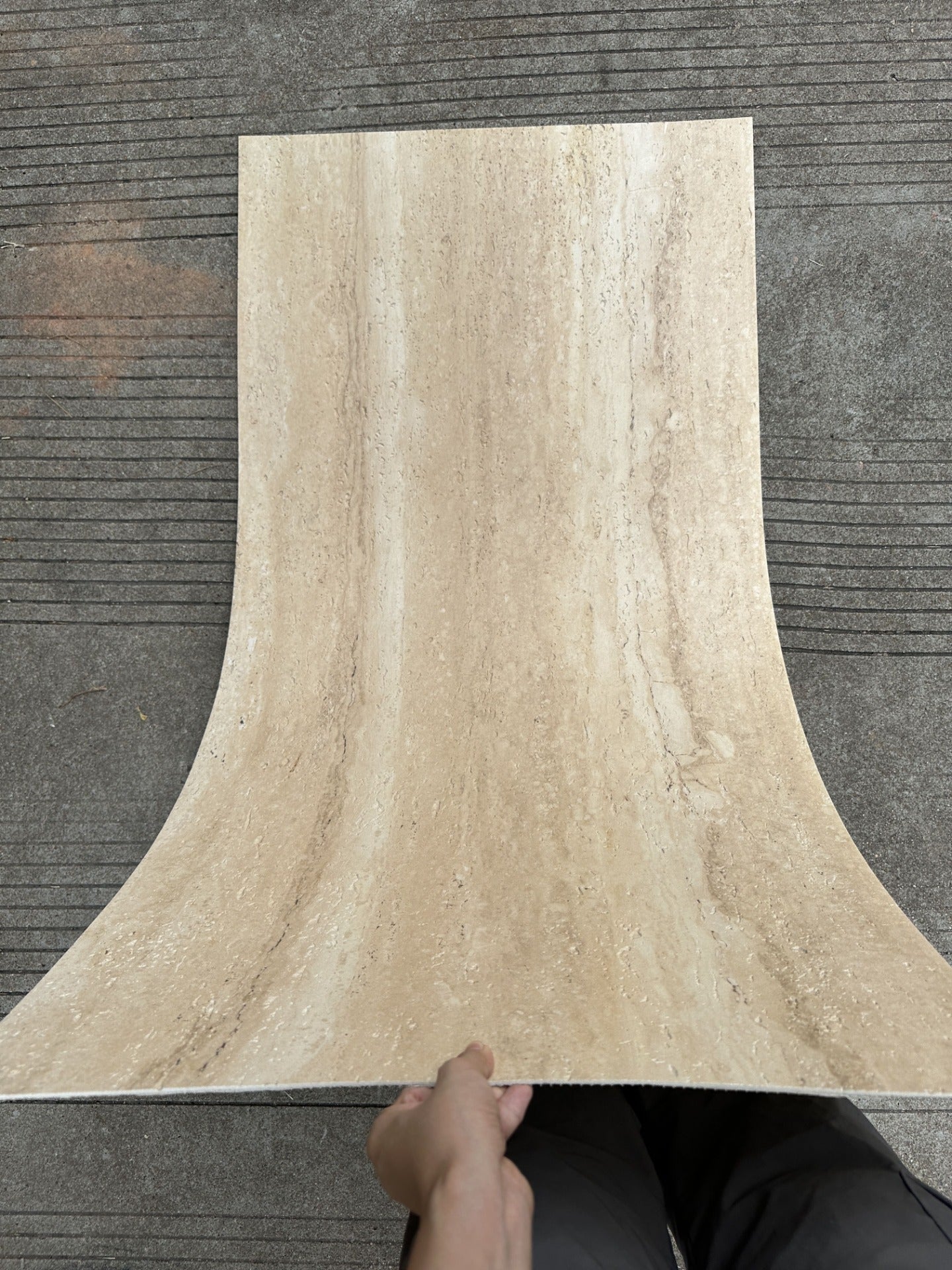 Linijinis travertinas