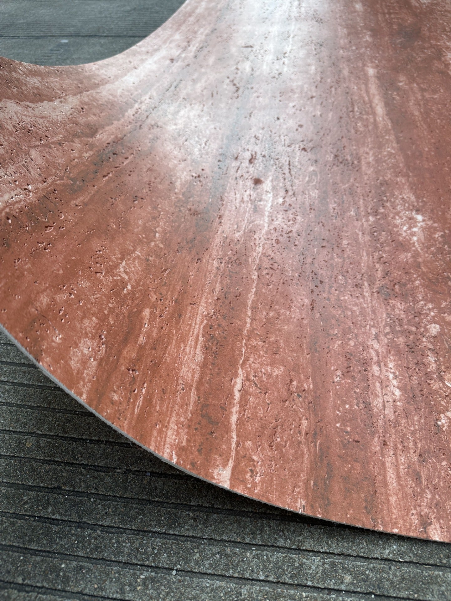 Linijinis travertinas