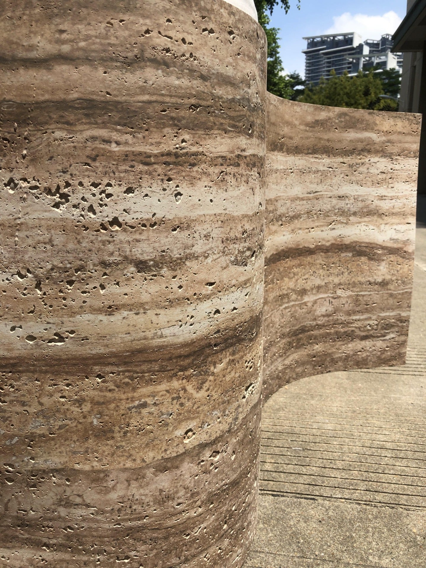 Linijinis travertinas